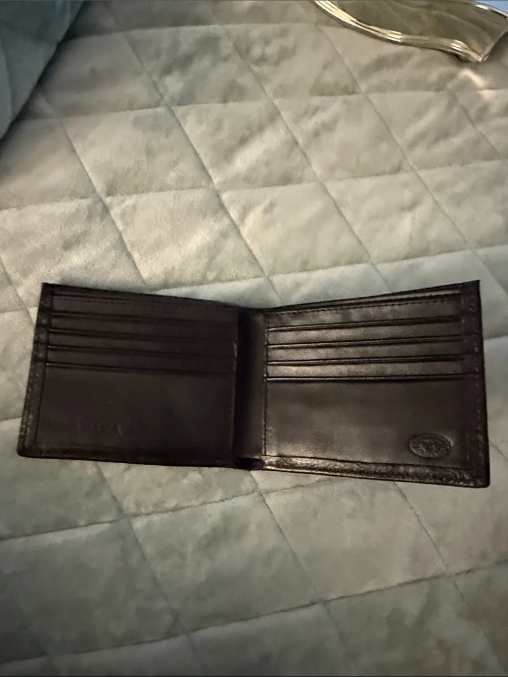 New Classic Black Leather Men's Wallet - Minimal Bifold